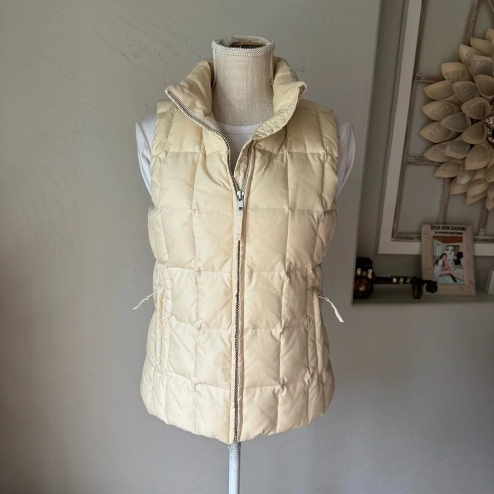 Gap Women's Winter Ivory Down Puffer Vest ‎ Size: Small